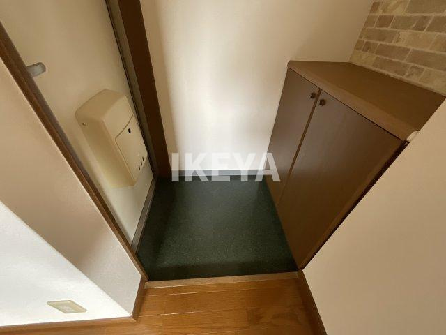 ナカムラハイツの玄関