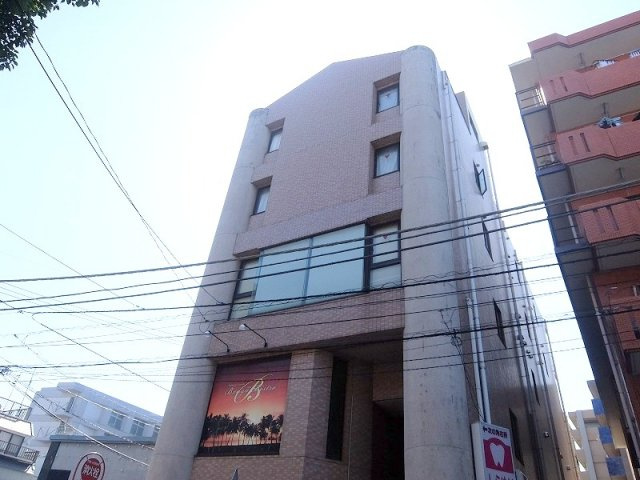 松戸市西馬橋幸町の賃貸マンションの外観