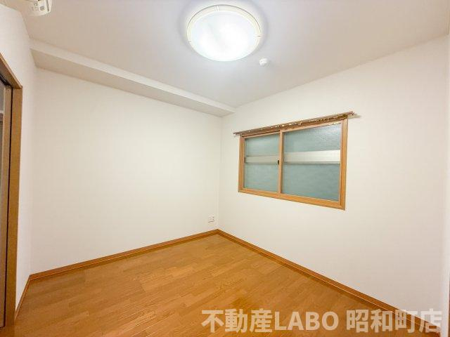 クローバー・プレミア昭和町の寝室