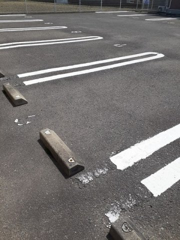 ブライトガーデン　Ａの駐車場