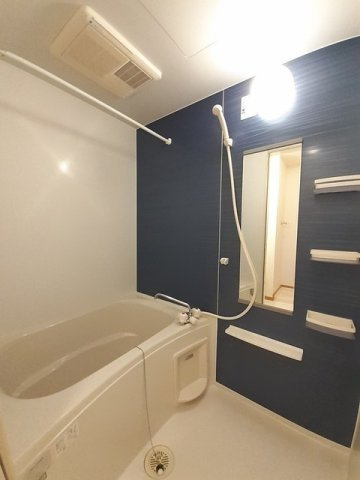 ブライトガーデン　Ａの浴室