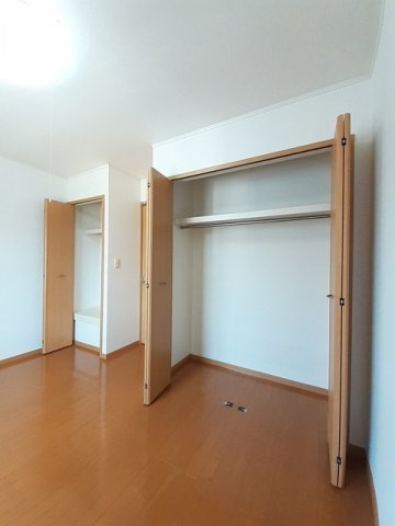 ブライトガーデン　Ａの収納