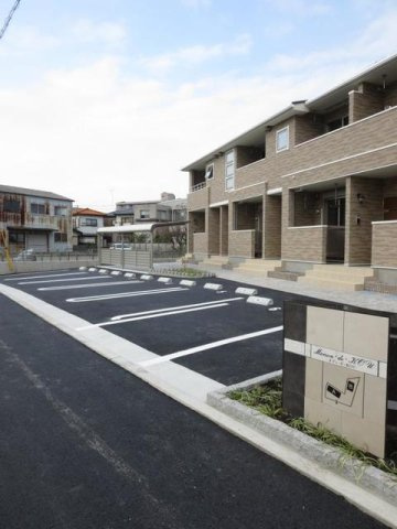 メゾン・ド・ＫＯＵ　Ａの駐車場