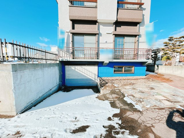 【駐車場】 | 北見市桜町５丁目１０番地８　中古売家 | 【リフォーム後】駐車場