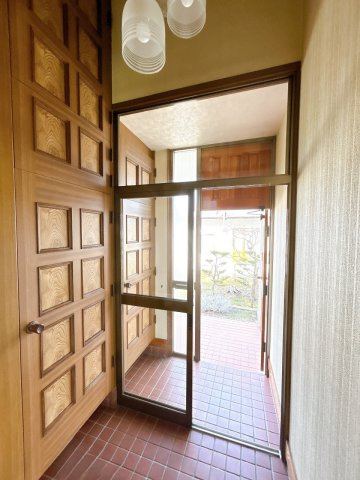 北見市桜町５丁目１０番地８　中古売家の玄関|【現況】玄関外部
