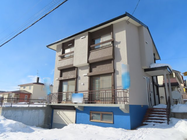 【外観】 | 北見市桜町５丁目１０番地８　中古売家 | 価格には消費税、リフォーム費用を含みます。