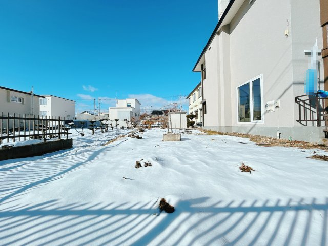 【庭】 | 北見市桜町５丁目１０番地８　中古売家 | 【リフォーム後】庭