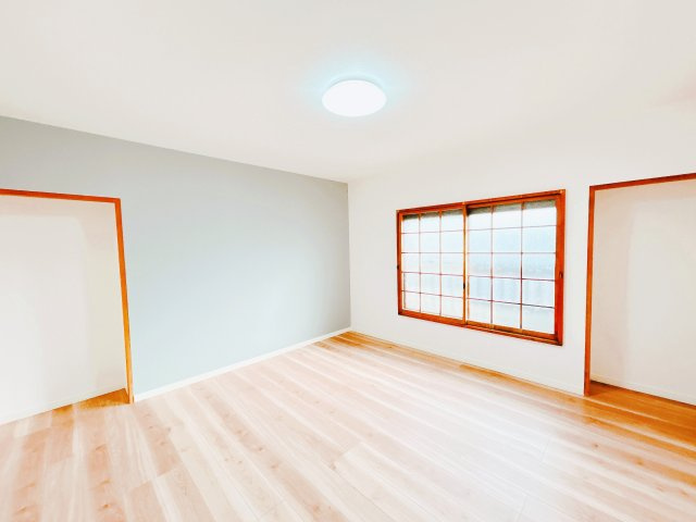 【洋室】 | 北見市桜町５丁目１０番地８　中古売家 | 【リフォーム後】和室別アングル