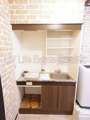 小平市仲町のアパートのキッチン