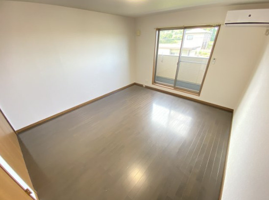 岐阜県可児郡御嵩町　マンション2棟一括の洋室