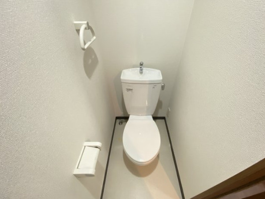 岐阜県可児郡御嵩町　マンション2棟一括のトイレ