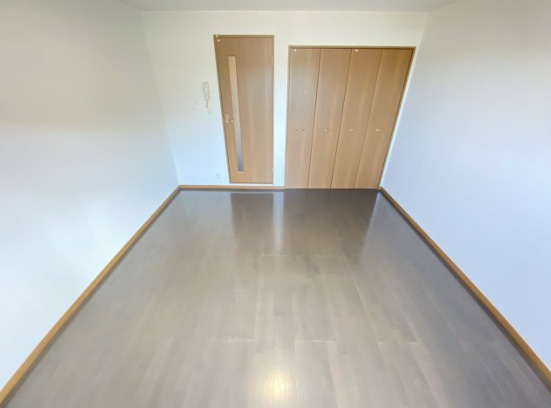 岐阜県可児郡御嵩町　マンション2棟一括の洋室