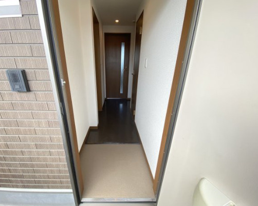 岐阜県可児郡御嵩町　マンション2棟一括の玄関