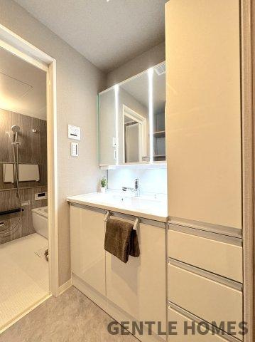 アクロス博多セントラルパークの独立洗面台