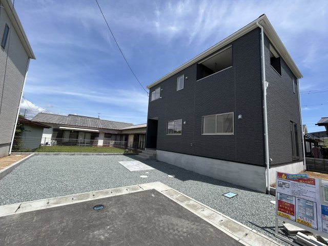 阿南市羽ノ浦町中庄やたけ第3　2号棟の外観