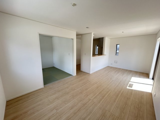 阿南市羽ノ浦町中庄やたけ第3　2号棟の居間・リビング