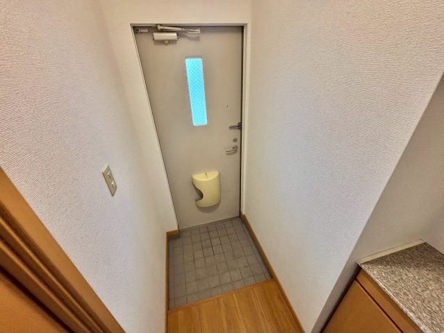 サニーレジデンスの玄関