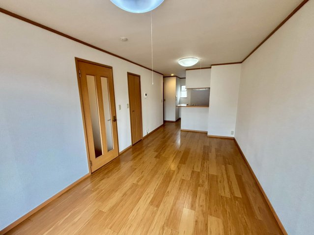 サニーレジデンスの洋室