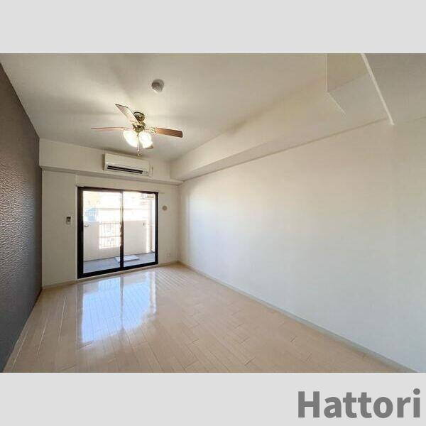 Luxe淡路の居間・リビング