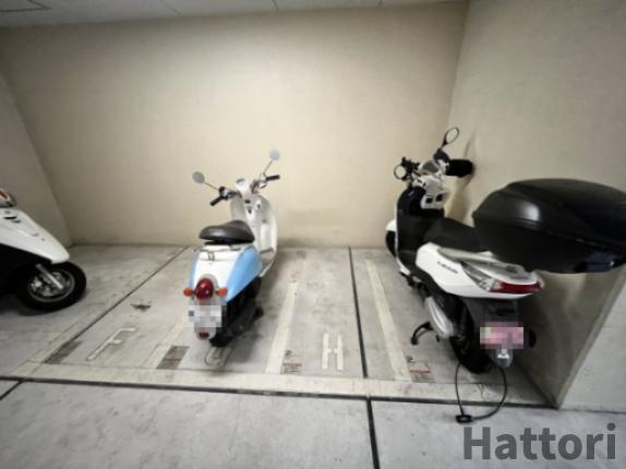 Luxe淡路の駐車場