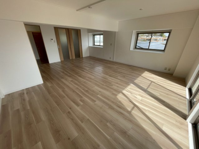 ビバリーヒルの居間・リビング