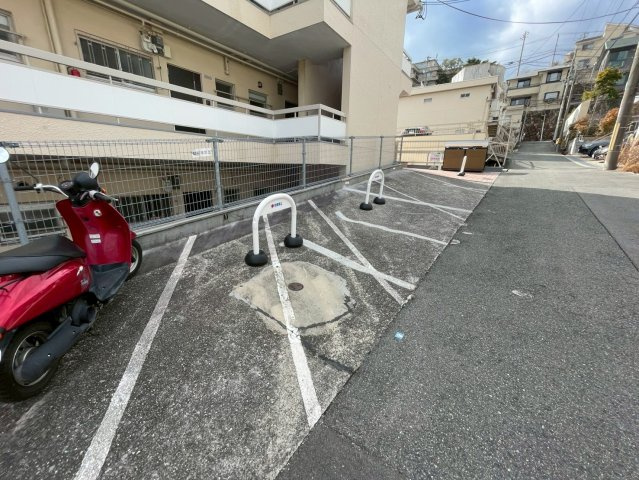 ビバリーヒルの駐車場