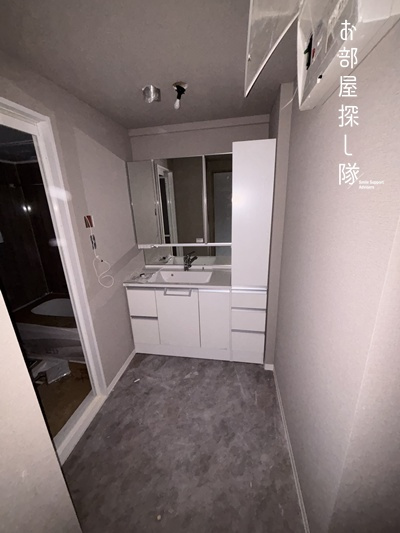 エバーライフ久留米南イーストコートの独立洗面台