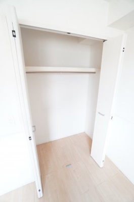 【収納】 | ヴァンヴェール・ヒルD | ※同物件・反転タイプの写真です。