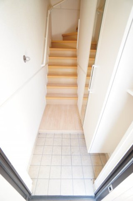 【玄関】 | ヴァンヴェール・ヒルD | ※同物件・反転タイプの写真です。