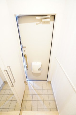 【玄関】 | ヴァンヴェール・ヒルD | ※同物件・反転タイプの写真です。