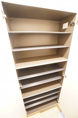 【収納】 | ヴァンヴェール・ヒルD | ※同物件・反転タイプの写真です。