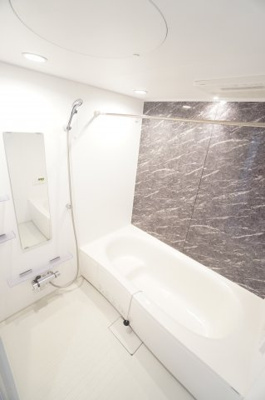 【浴室】 | ヴァンヴェール・ヒルD | ※同物件・反転タイプの写真です。