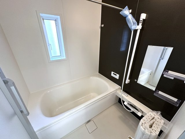 明石市大久保町松陰新築戸建１号棟の浴室