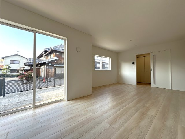 明石市大久保町松陰新築戸建１号棟の居間・リビング