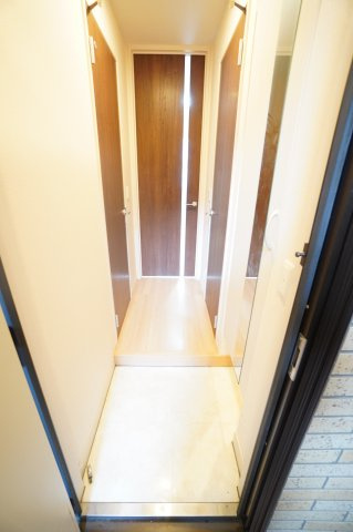 【玄関】 | ラテル | ※同物件・反転タイプの写真です。