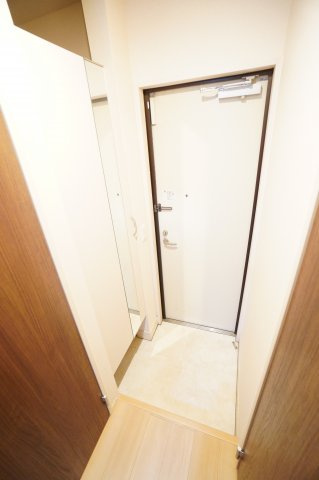 【玄関】 | ラテル | ※同物件・反転タイプの写真です。