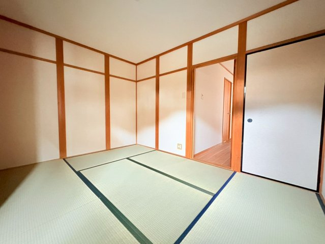 小山中島町の和室