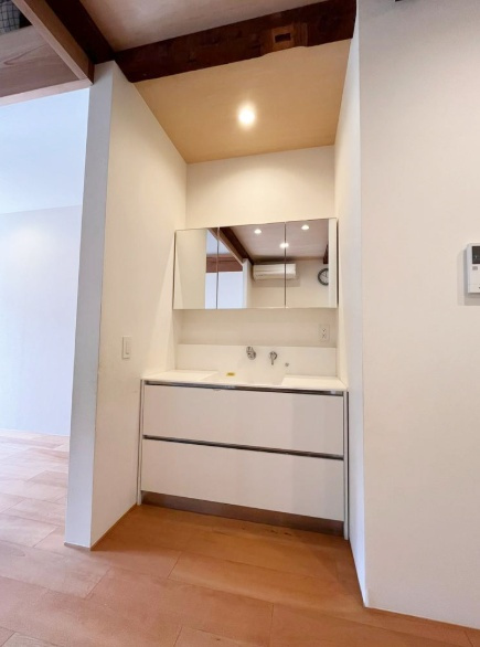 紫竹上芝本町の独立洗面台