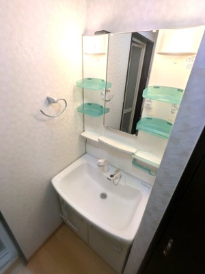 【独立洗面台】 | ■新規専任物件■茨木市平田二丁目 | ■洗面に収納あり