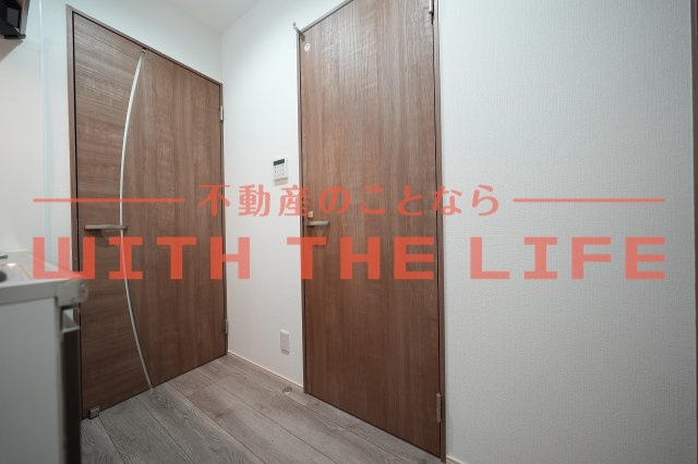 ラシックランテ上津町【キャッシュバック対象】の玄関|明るい玄関です