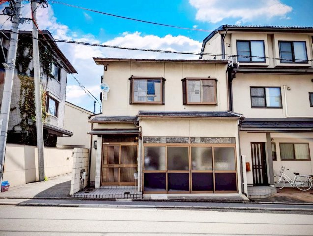 聚楽廻西町の外観