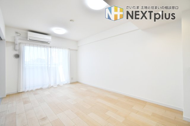 コスモ大宮プレステージの居間・リビング