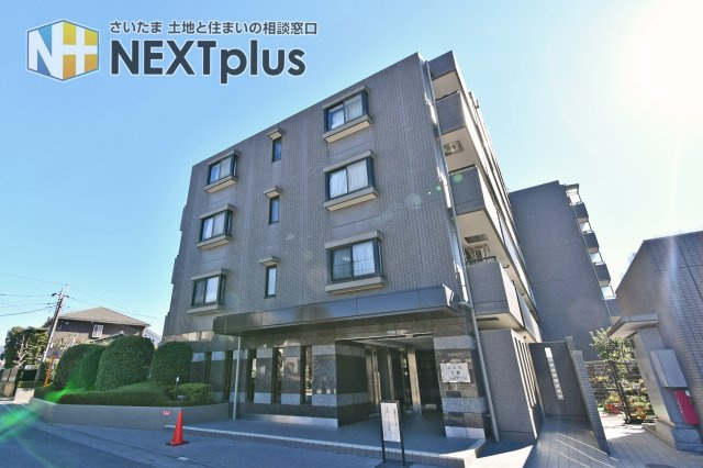 コスモ大宮プレステージの間取り|家族の個室が作れる3LDK。南西向き4階（掲載）で、64.22㎡＋バルコニー7.8㎡。リビング中心の動線、収納量、家具の置き場は現地で要確認し、暮らし方を具体化。