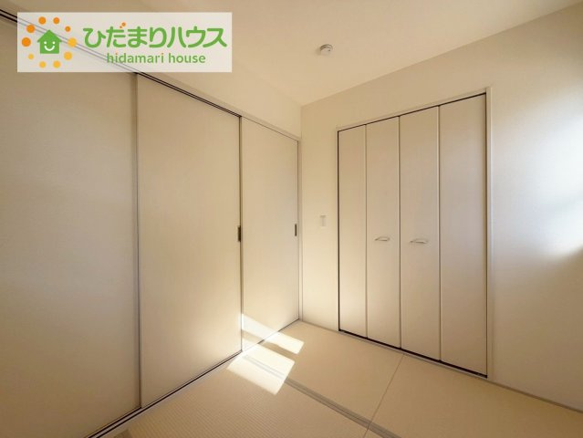 郡山市安積荒井3丁目第2　新築戸建　1号棟の収納|和室の収納は横開きクローゼット！
しまった物の出し入れも楽々です(^^)