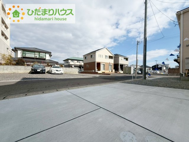 郡山市安積荒井3丁目第2　新築戸建　1号棟の前面道路含む現地写真|小学校が近く、お子様の通学も安心ですね☆彡