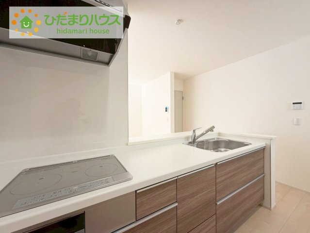 郡山市安積荒井3丁目第2　新築戸建　1号棟のキッチン|料理をしながらでも、ご家族との会話を楽しめる対面式キッチン♪