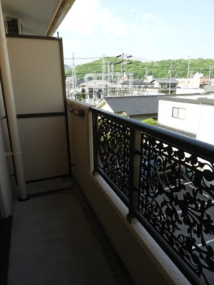【バルコニー】 | マメゾン三野