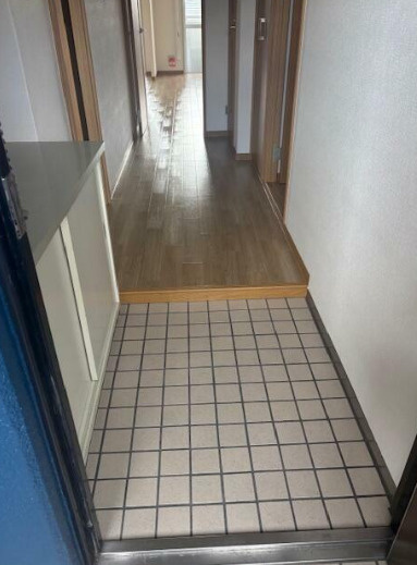シャトー三木の玄関