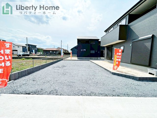 かすみがうら市下稲吉2期　新築戸建　7号棟の駐車場