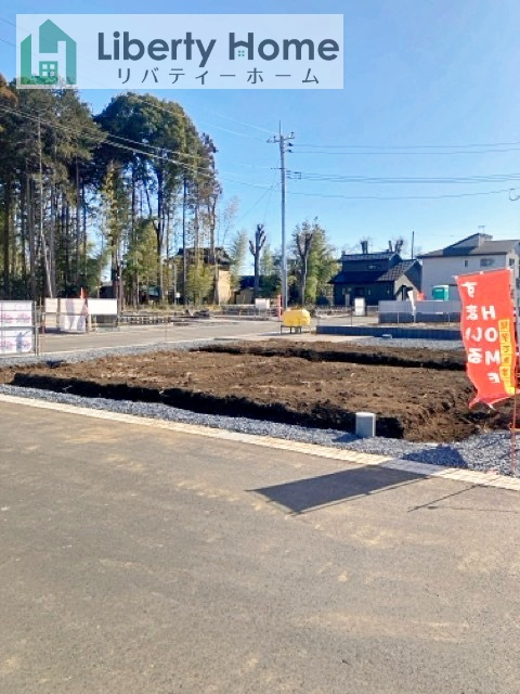 かすみがうら市下稲吉2期　新築戸建　7号棟の前面道路含む現地写真